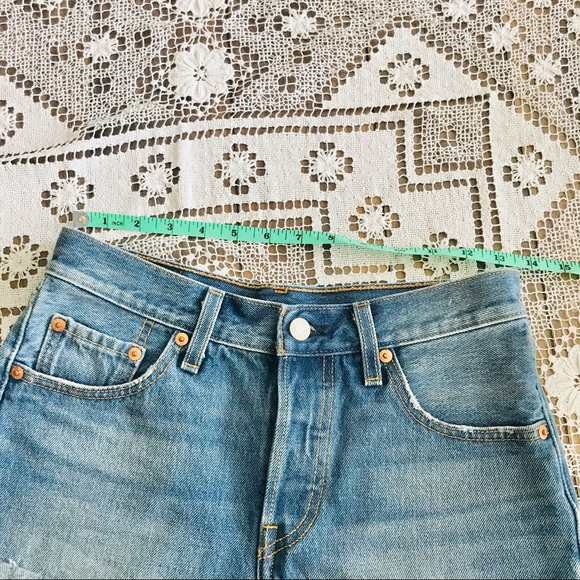 Levi’s 501 denim jean cutoff shorts size 25 - Picture 8 of 11